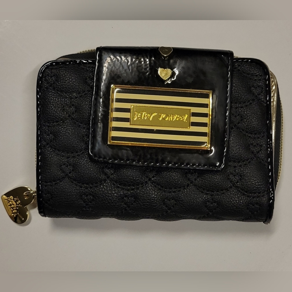 betsey johnson black gold tone wallet with zipper, New without Tag